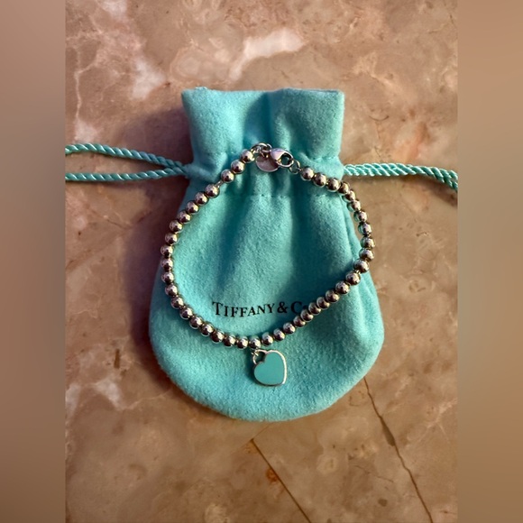 Tiffany & Co. Silver Beaded Bracelet with Heart Charm - Picture 2 of 8